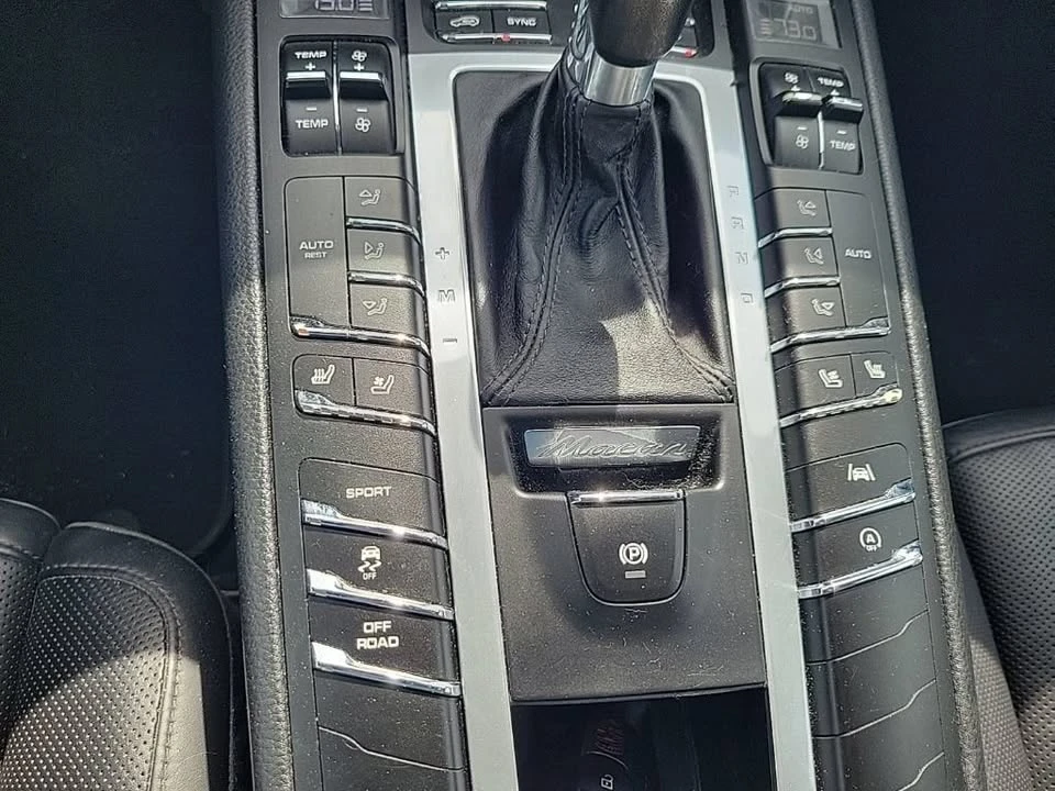 2020 Porsche Macan - Image 16 of 18
