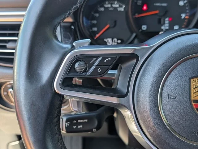 2020 Porsche Macan - Image 14 of 20