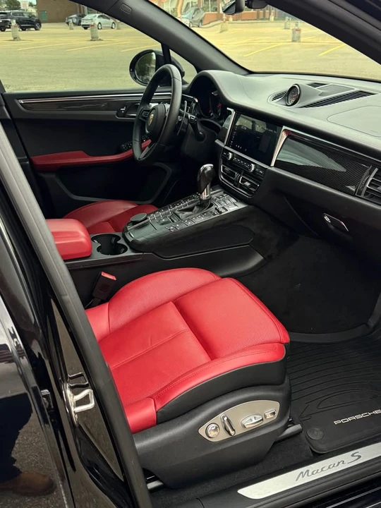 2020 Porsche Macan - Image 11 of 19