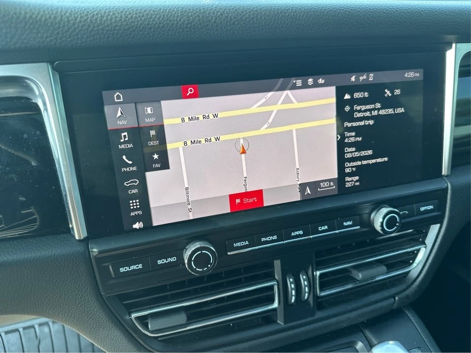 2020 Porsche Macan - Image 18 of 20