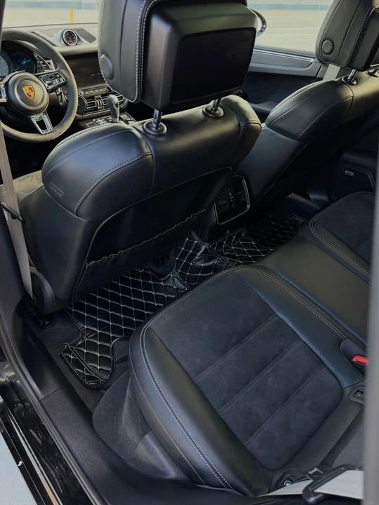 2020 Porsche Macan - Image 9 of 13