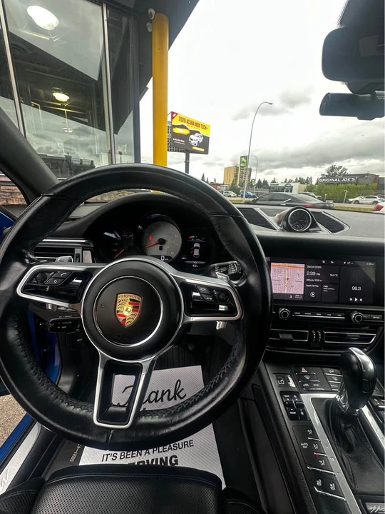 2020 Porsche Macan - Image 15 of 20