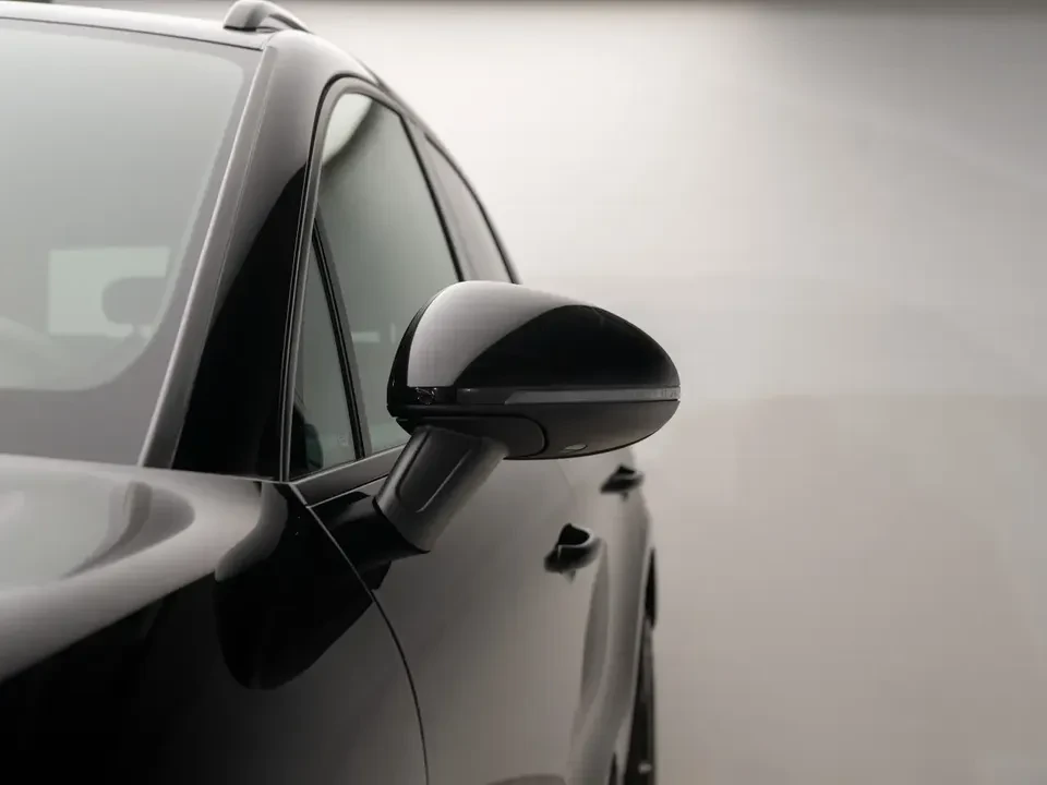 2020 Porsche Macan - Image 9 of 20