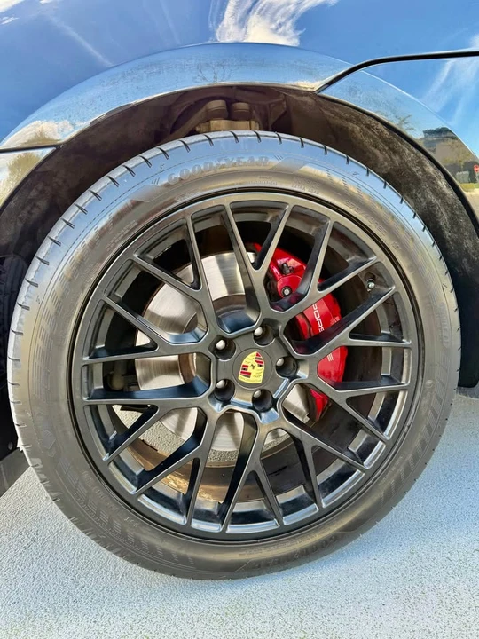 2020 Porsche Macan - Image 9 of 10