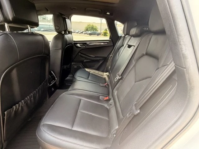 2020 Porsche Macan - Image 5 of 6