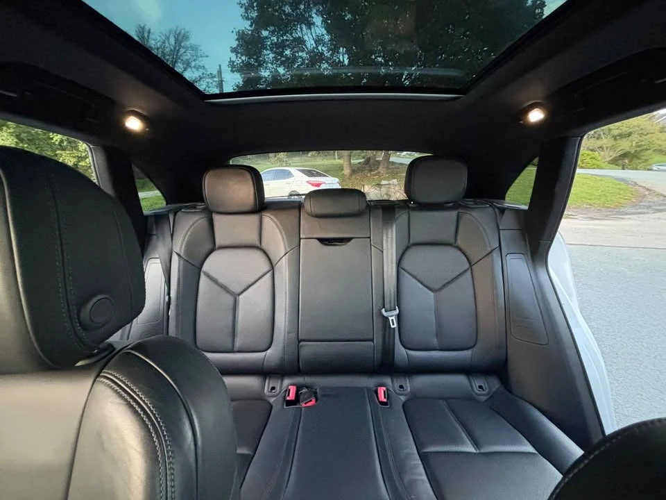 2020 Porsche Macan - Image 5 of 8