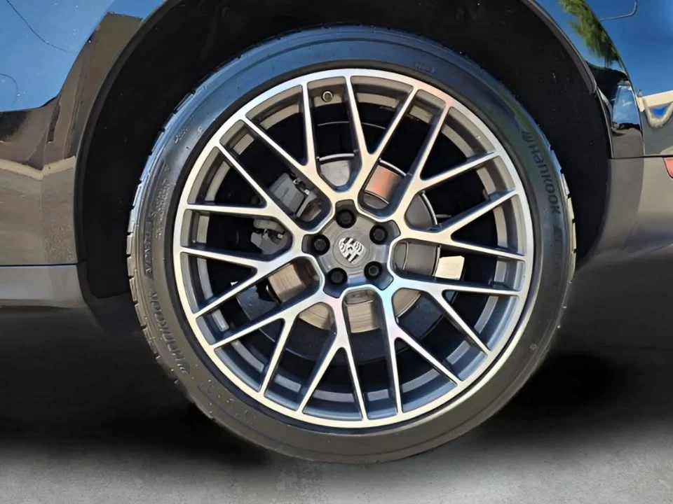 2020 Porsche Macan - Image 13 of 20