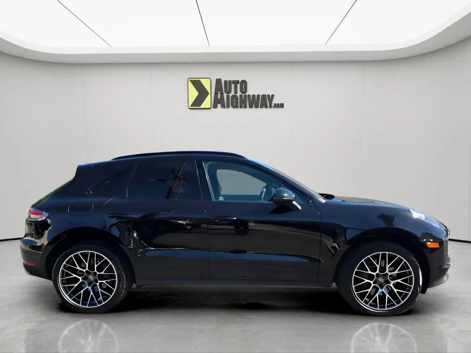 2020 Porsche Macan - Image 2 of 20