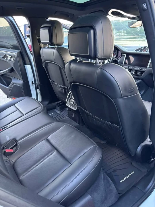 2020 Porsche Macan - Image 6 of 8