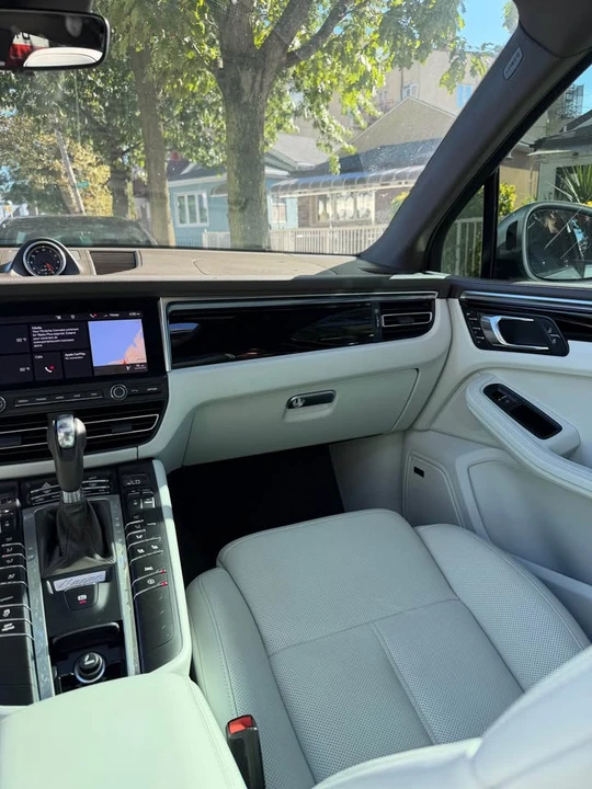 2020 Porsche Macan - Image 13 of 15