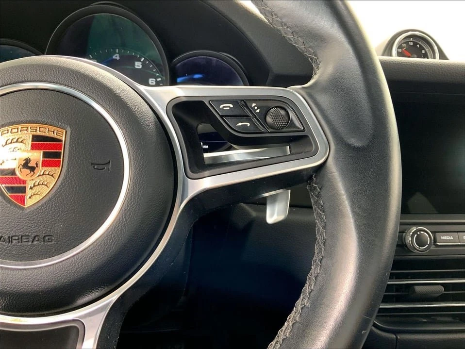 2020 Porsche Macan - Image 15 of 20