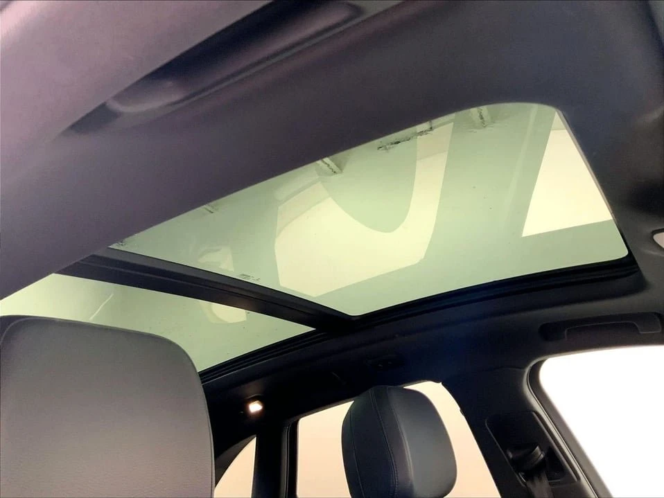 2020 Porsche Macan - Image 10 of 20