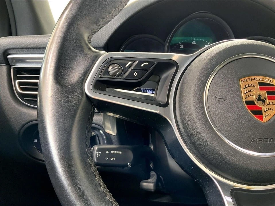 2020 Porsche Macan - Image 14 of 20