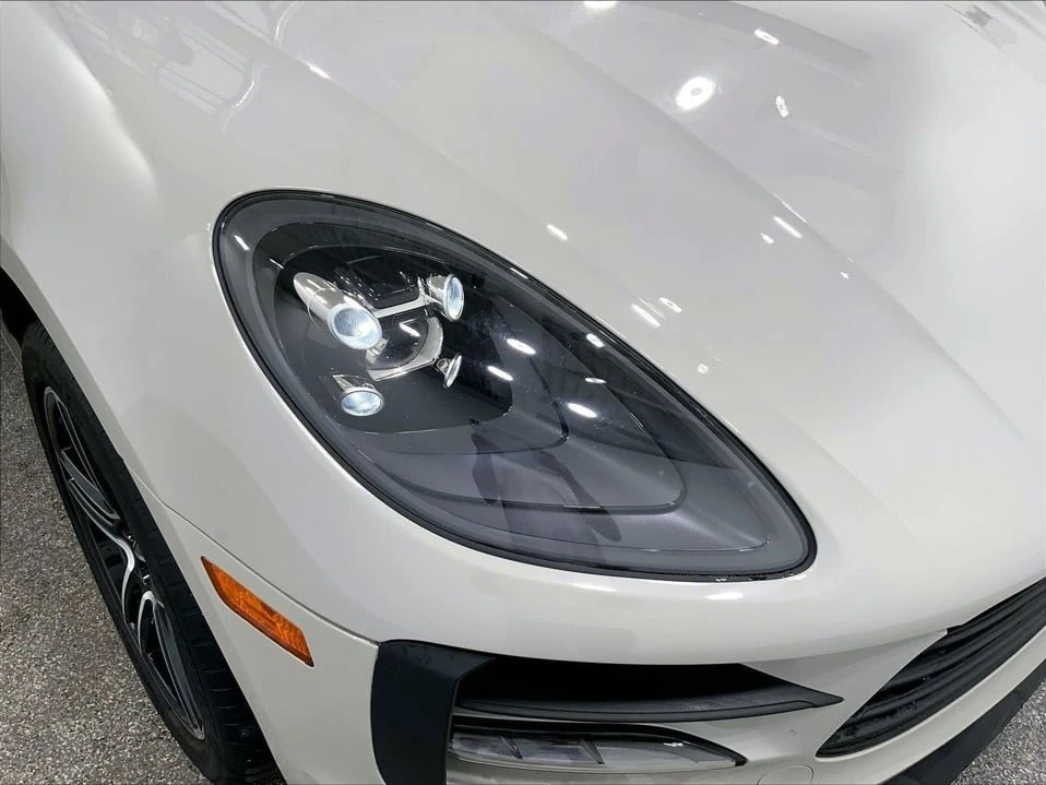 2020 Porsche Macan - Image 17 of 20