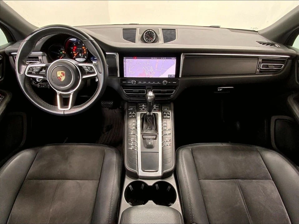 2020 Porsche Macan - Image 11 of 20