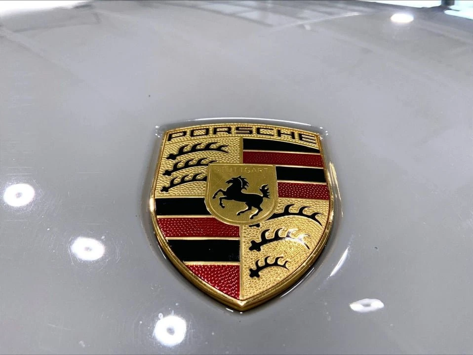 2020 Porsche Macan - Image 19 of 20