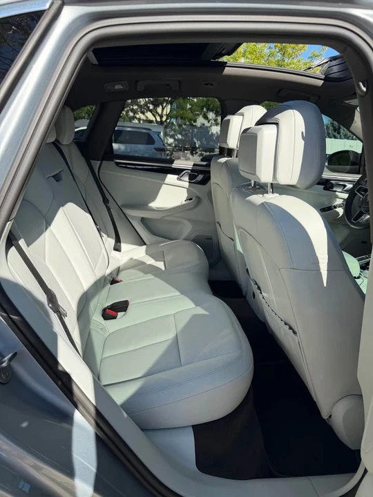 2020 Porsche Macan - Image 9 of 15