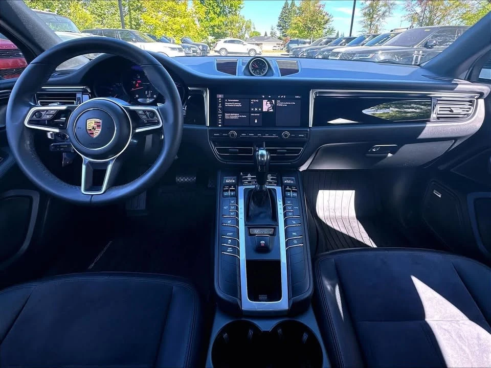 2020 Porsche Macan - Image 17 of 19