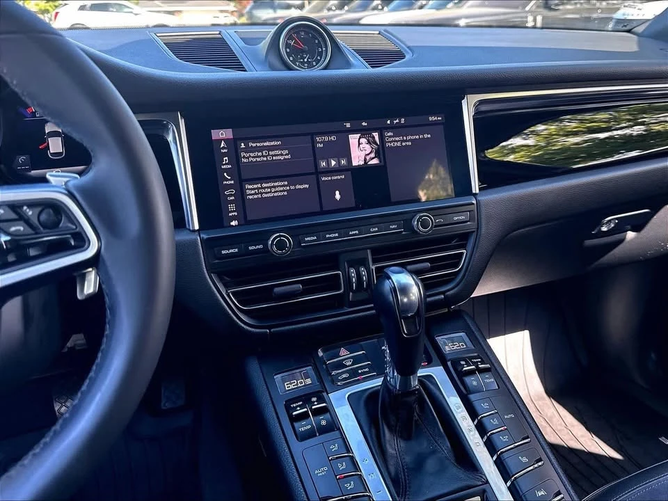 2020 Porsche Macan - Image 8 of 19
