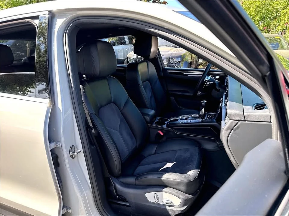 2020 Porsche Macan - Image 9 of 19
