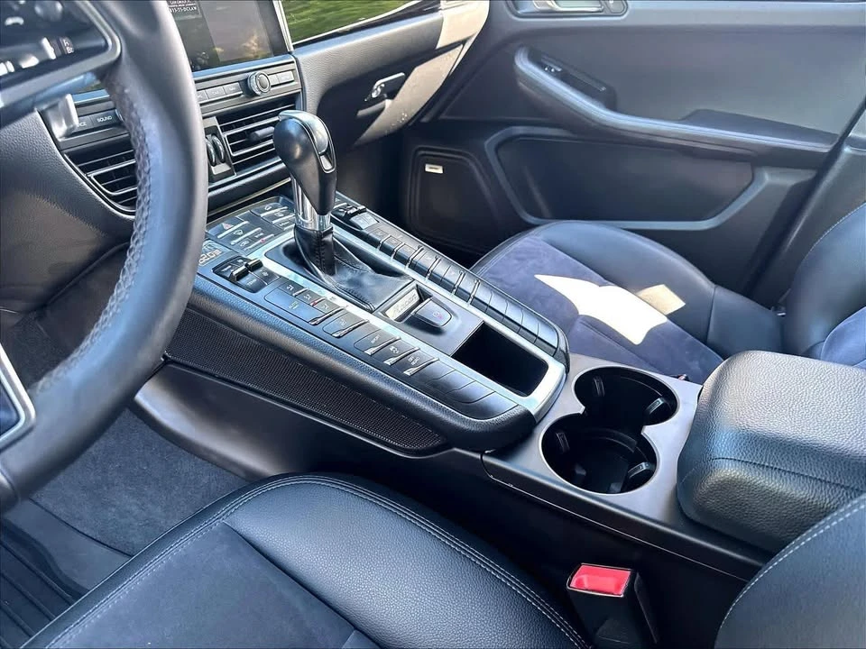 2020 Porsche Macan - Image 19 of 19