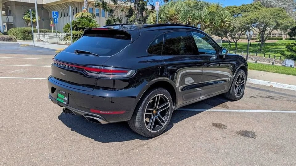 2020 Porsche Macan - Image 12 of 14