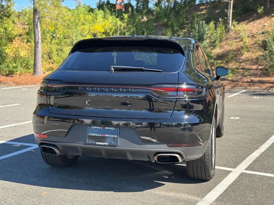 2020 Porsche Macan - Image 11 of 12