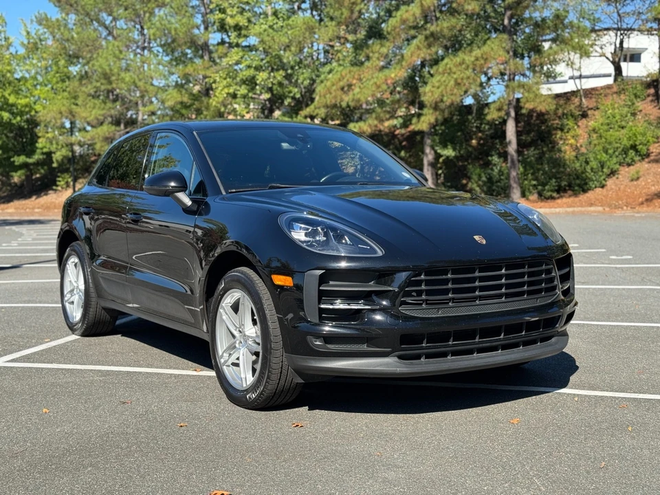 2020 Porsche Macan - Image 16 of 21
