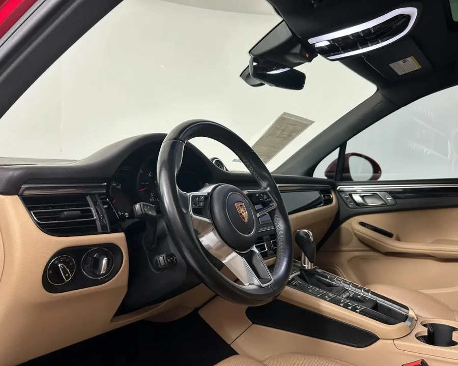 2020 Porsche Macan - Image 4 of 6