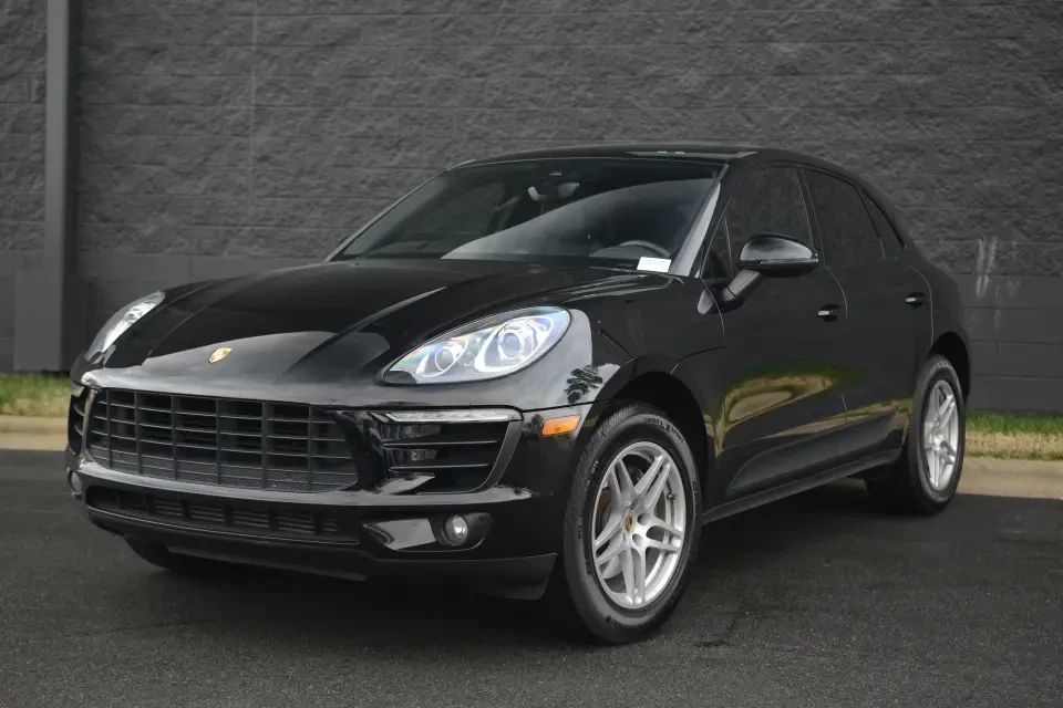 2020 Porsche Macan - Image 9 of 12