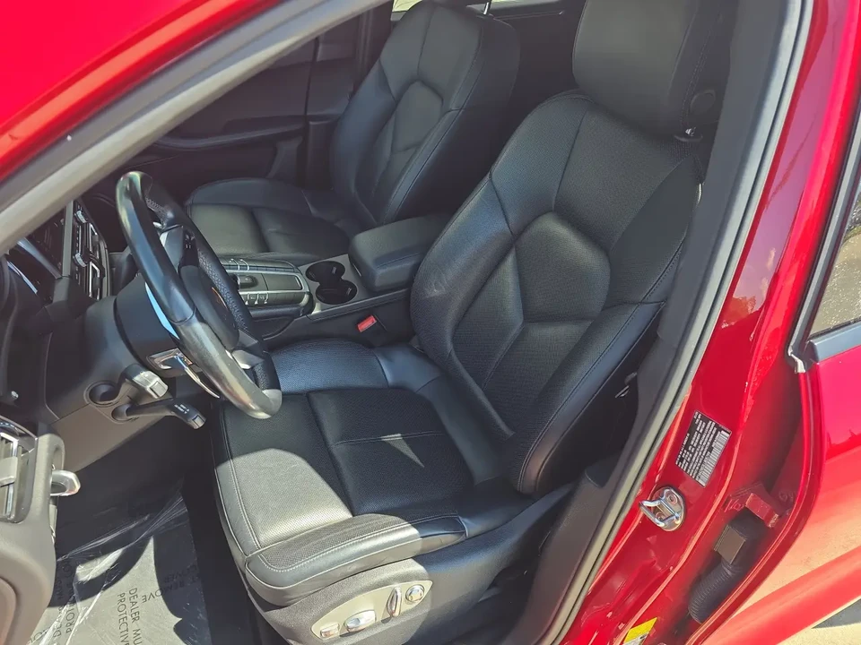 2020 Porsche Macan - Image 5 of 6