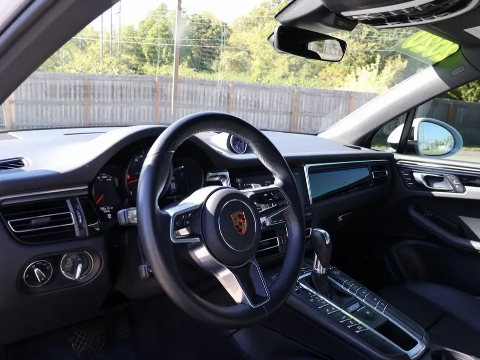 2020 Porsche Macan - Image 4 of 7