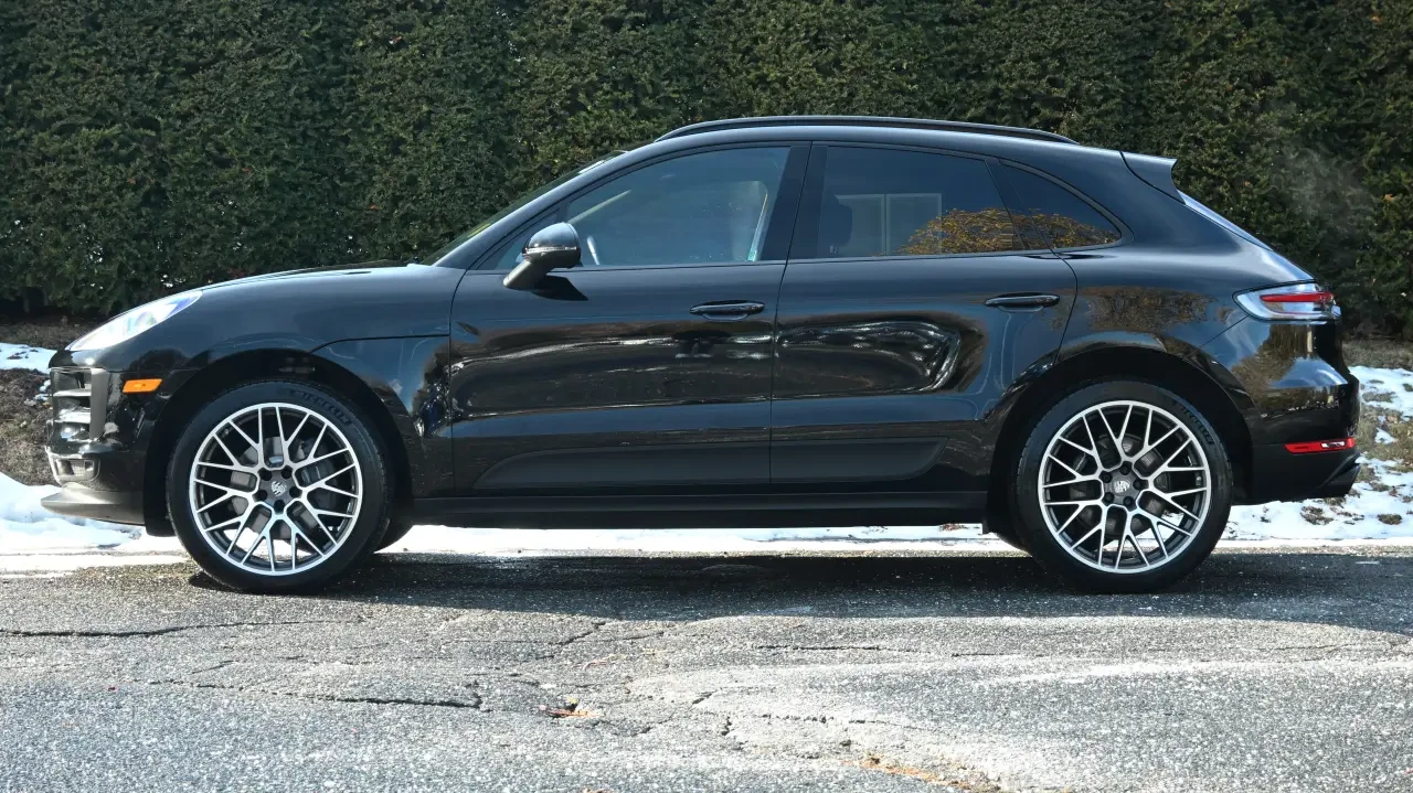 2020 Porsche Macan - Image 2 of 6