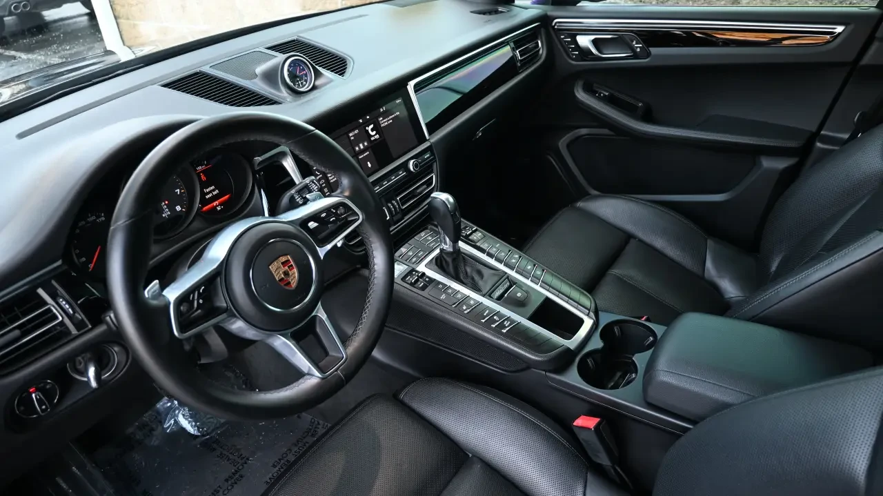 2020 Porsche Macan - Image 4 of 6