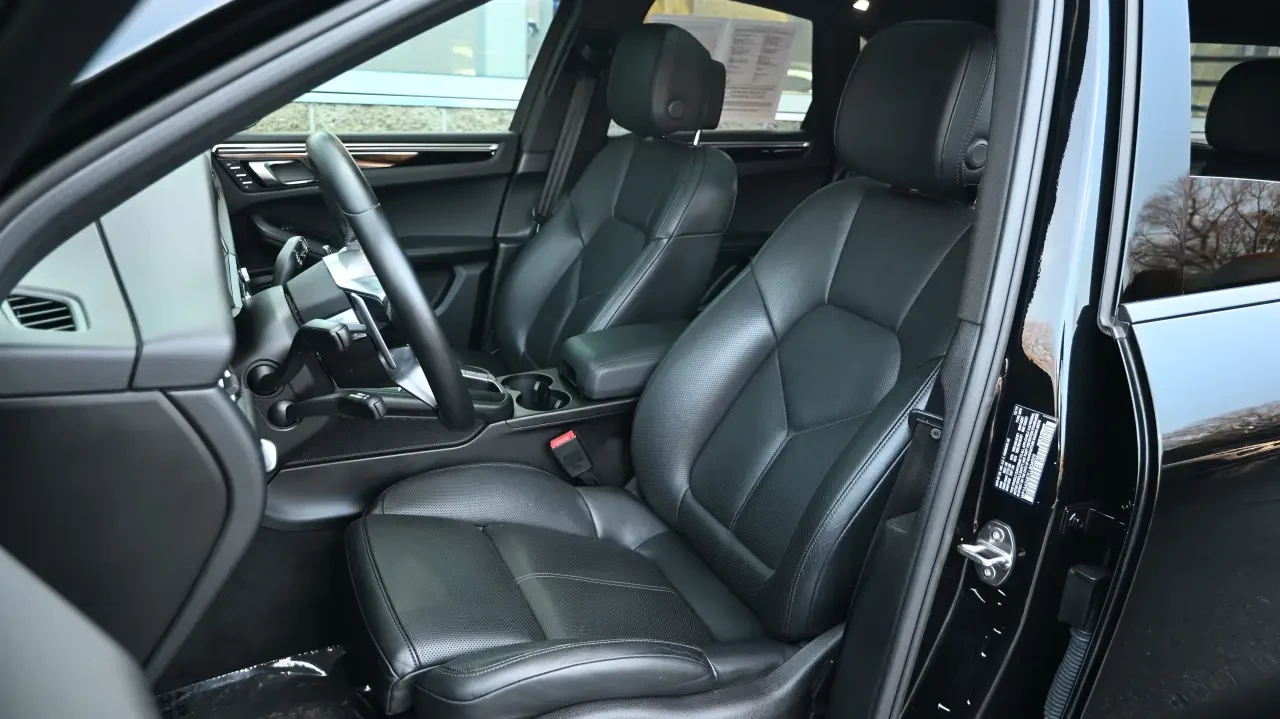 2020 Porsche Macan - Image 5 of 6