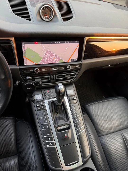 2020 Porsche Macan S - Image 16 of 19