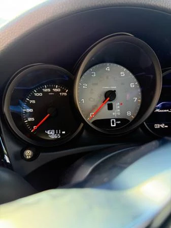 2020 Porsche Macan S - Image 9 of 10