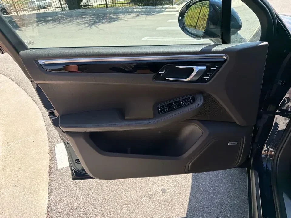 2020 Porsche Macan S - Image 18 of 19