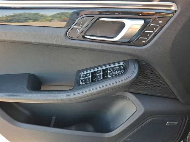 2020 Porsche Macan S - Image 11 of 19