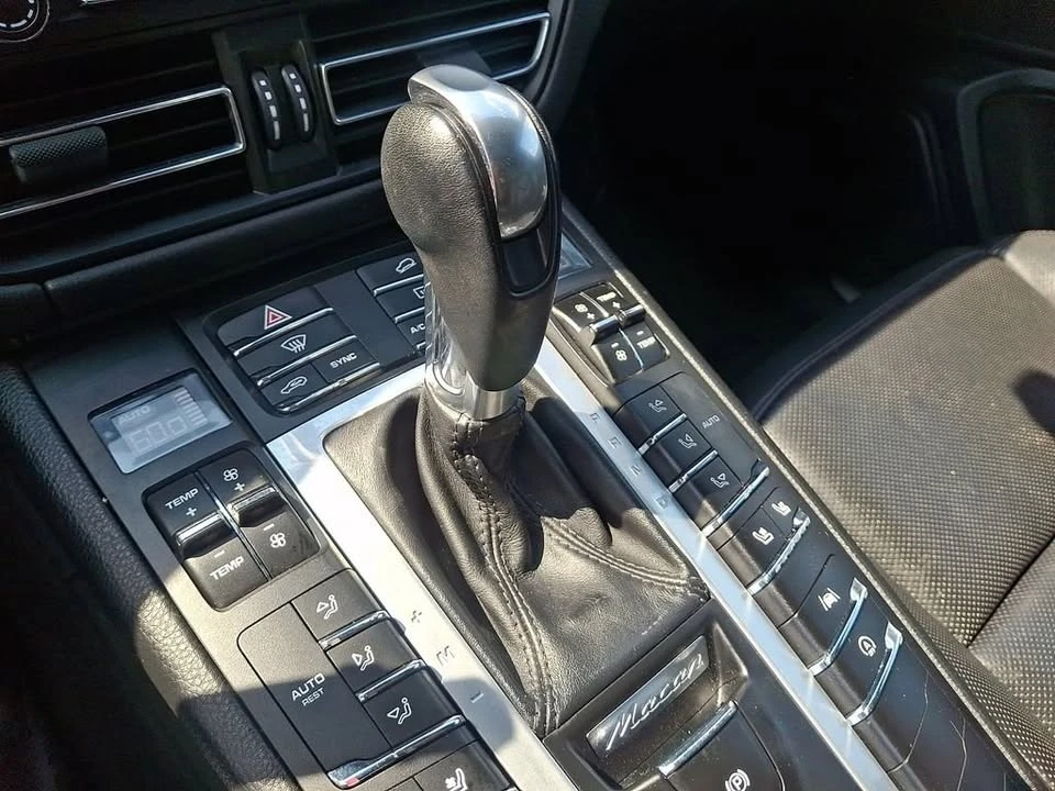 2020 Porsche Macan S - Image 14 of 17