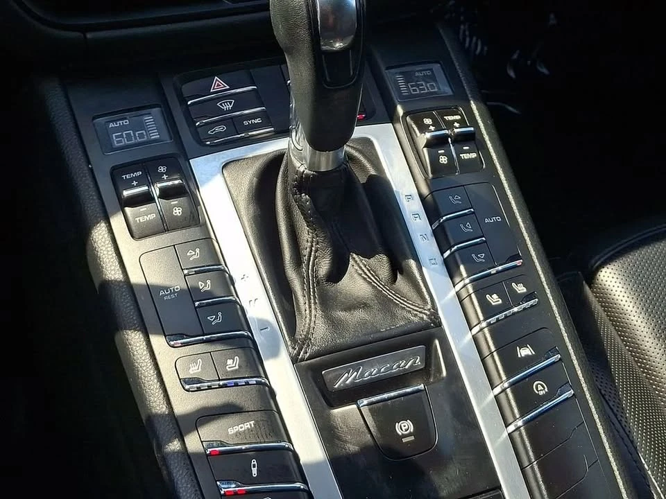 2020 Porsche Macan S - Image 15 of 17