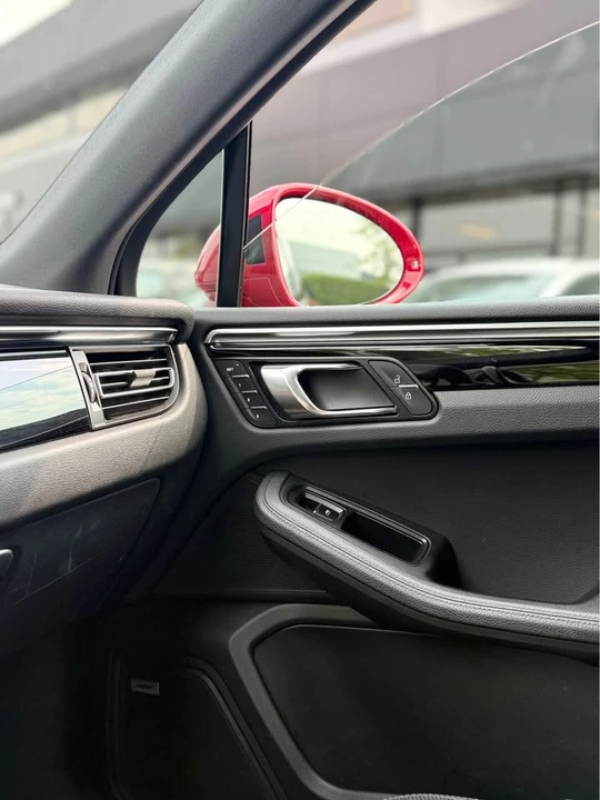 2020 Porsche Macan S - Image 15 of 18