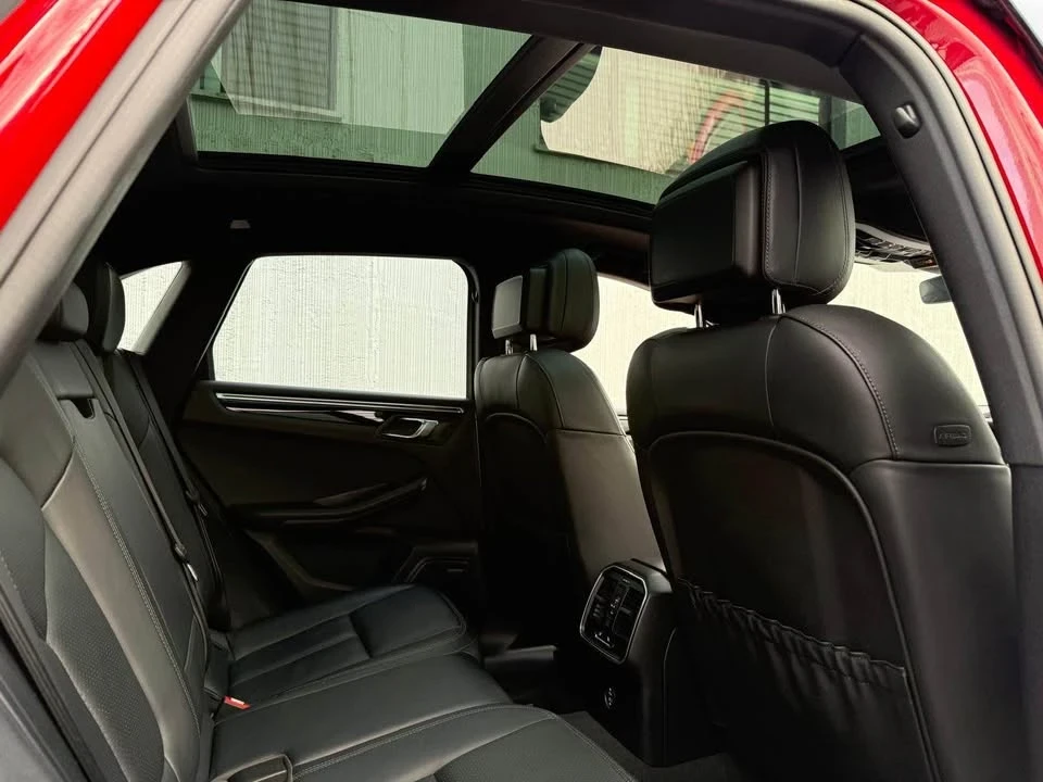 2020 Porsche Macan S - Image 8 of 10
