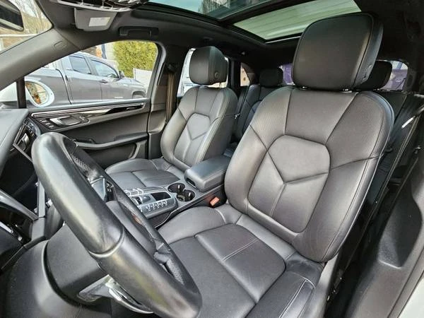 2020 Porsche Macan S - Image 17 of 21
