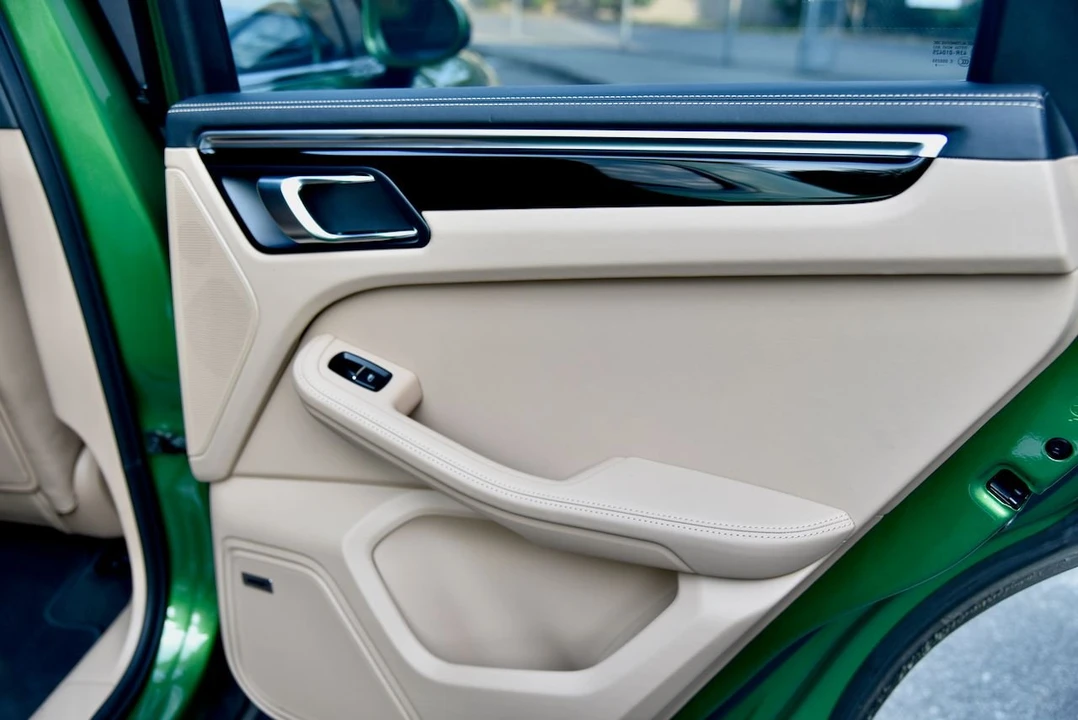 2020 Porsche Macan S - Image 24 of 31