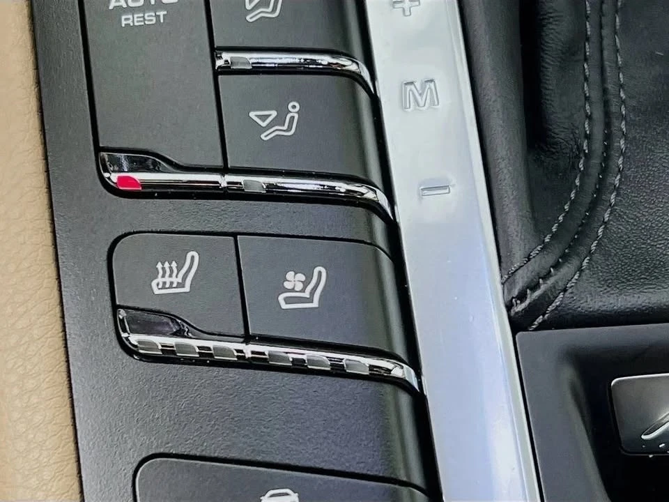 2020 Porsche Macan S - Image 13 of 20