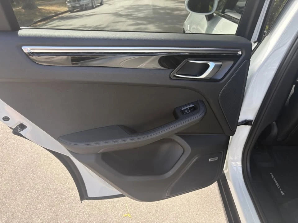 2020 Porsche Macan S - Image 18 of 20