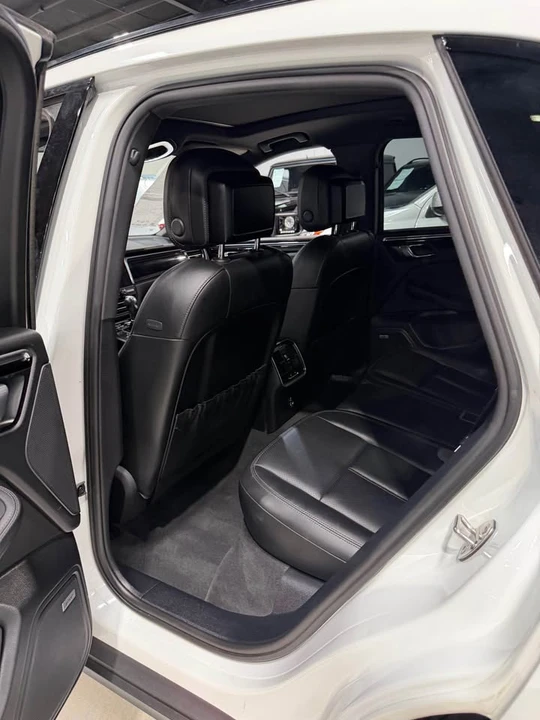 2020 Porsche Macan S - Image 10 of 17