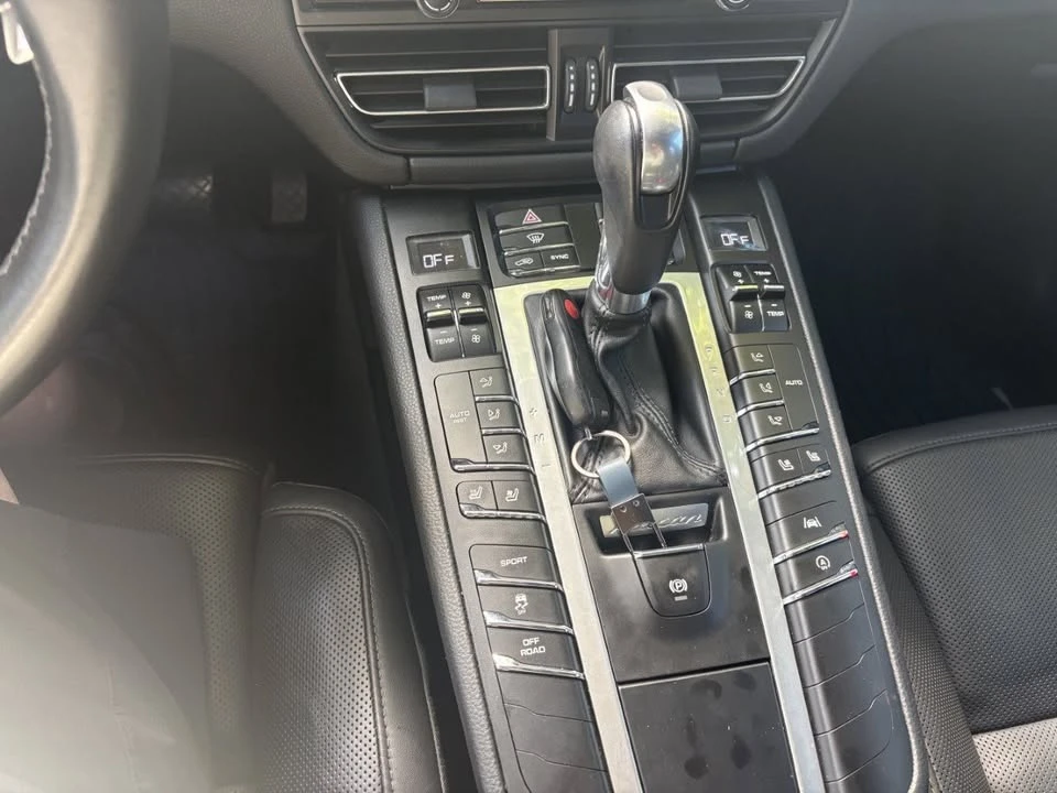 2020 Porsche Macan S - Image 9 of 20
