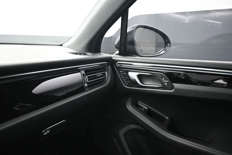 2020 Porsche Macan S - Image 9 of 20